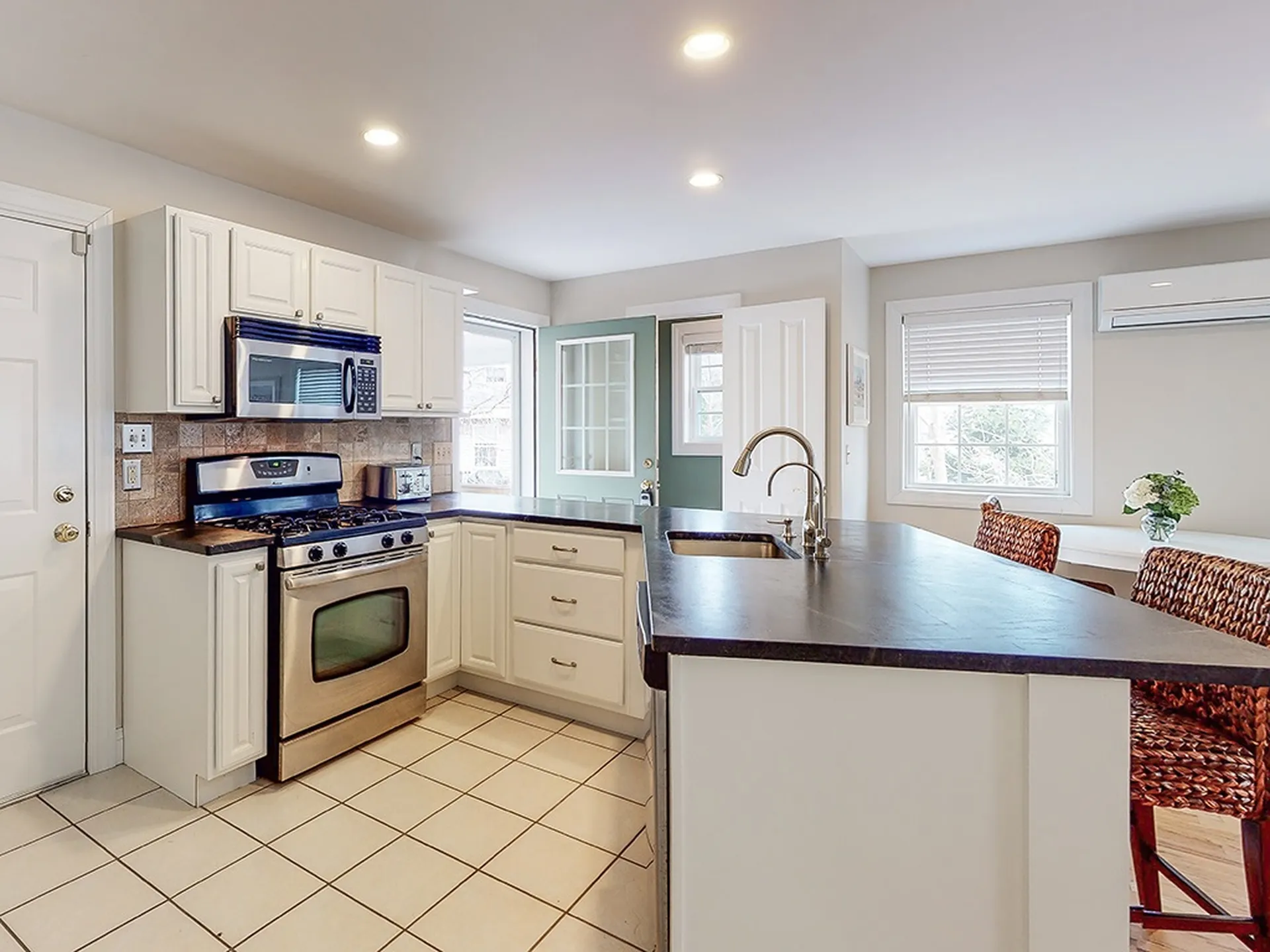 72 Woodbury Avenue Portsmouth NH 03801