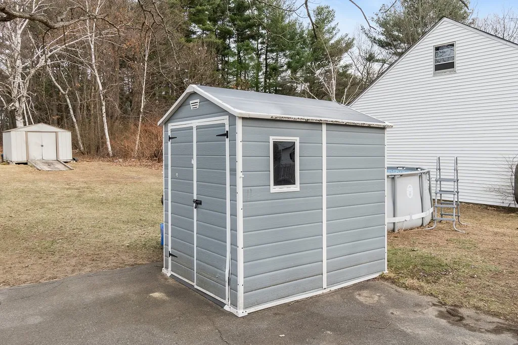 15 Sand Hill Road Salem NH 03079