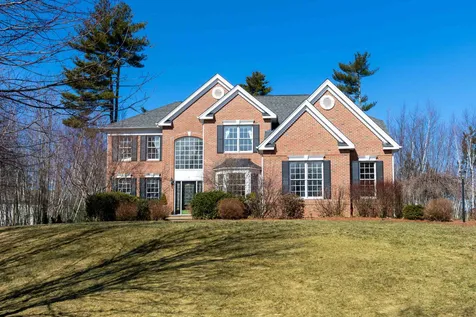 20 Buckingham Way Bedford NH 03110