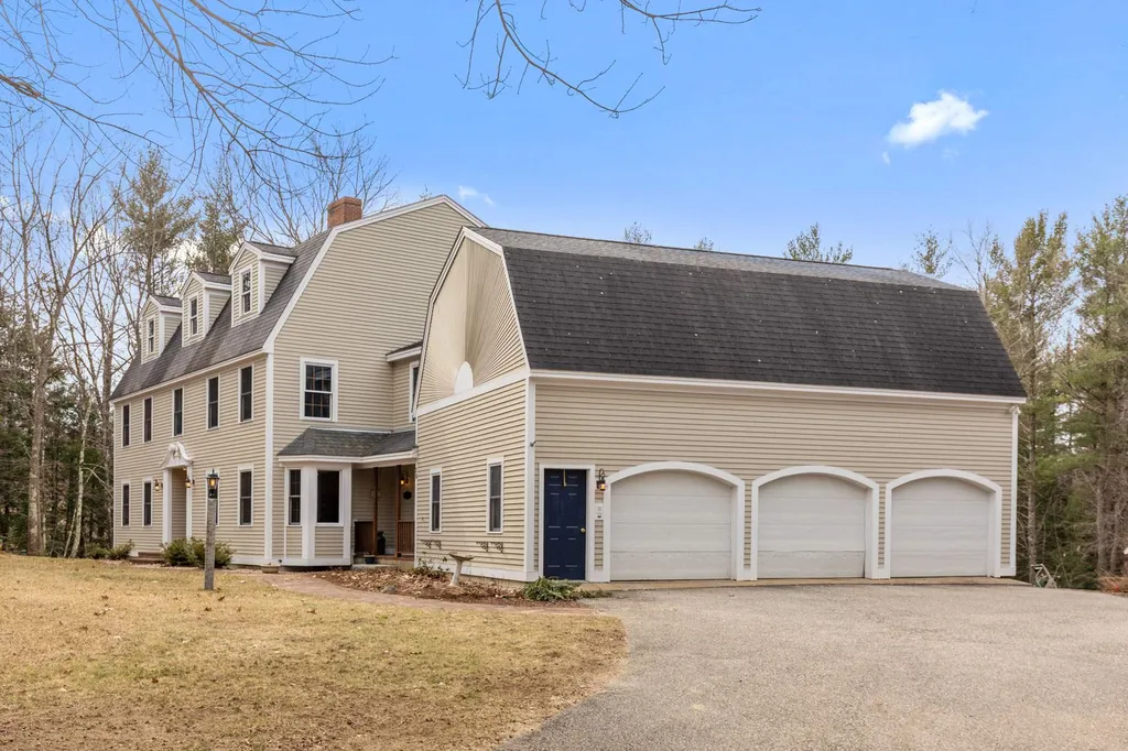 38 Sandy Brook Drive Durham NH 03824