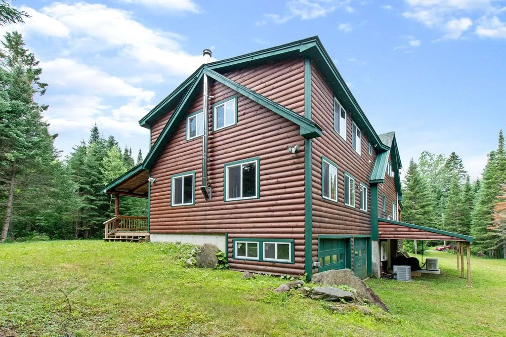 91 Glenwood Drive Pittsburg NH 03592