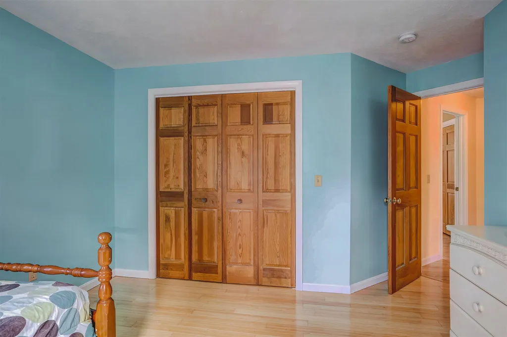 18 Tamarack Lane Amherst NH 03031