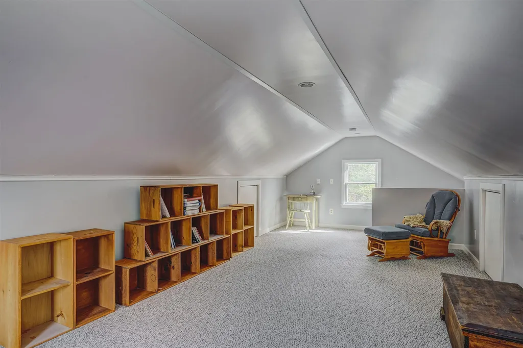 18 Tamarack Lane Amherst NH 03031