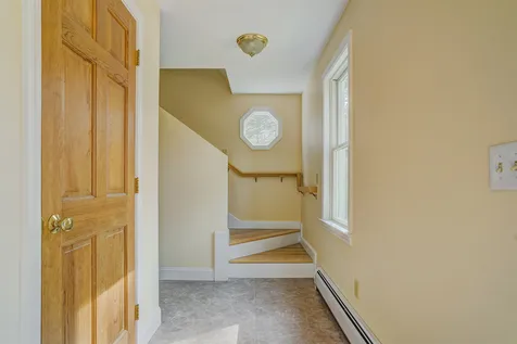 18 Tamarack Lane Amherst NH 03031