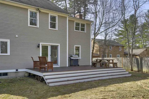 18 Tamarack Lane Amherst NH 03031