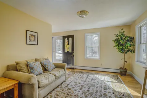 18 Tamarack Lane Amherst NH 03031