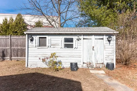 3 Sherwood Lane Merrimack NH 03054
