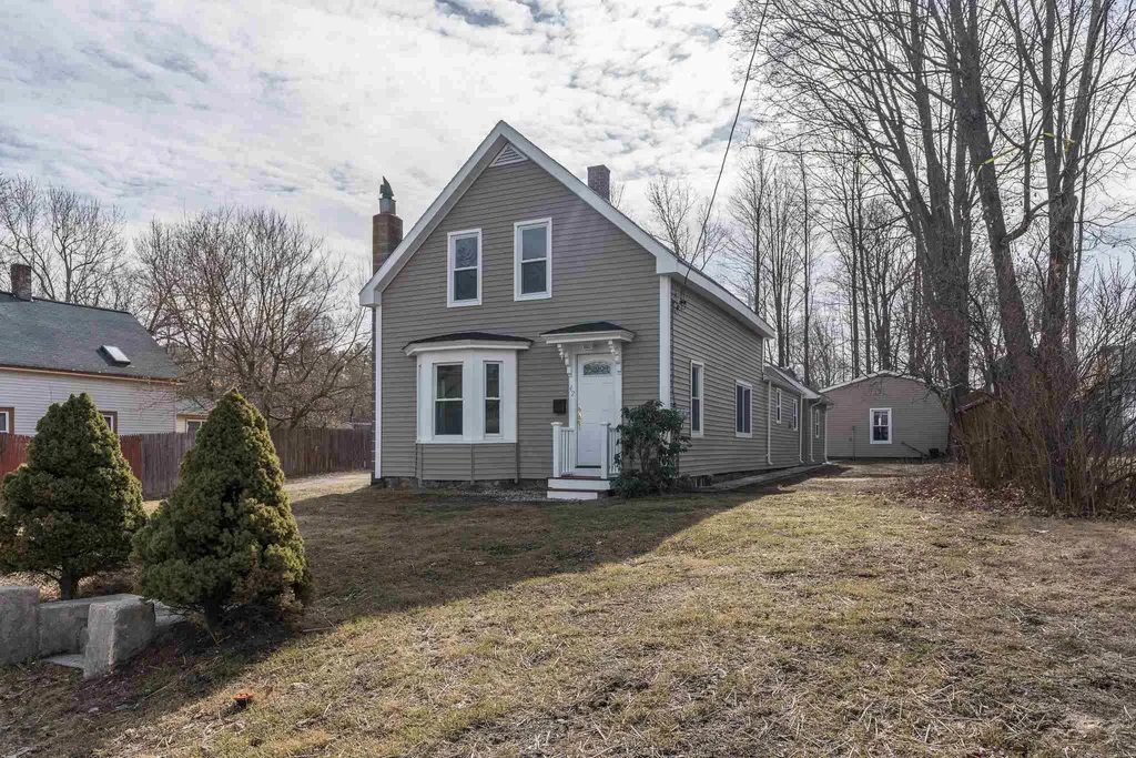 42 South Avenue Derry NH 03038