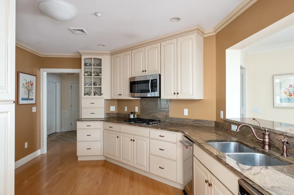 100 Shepards Cove Road Kittery ME 03904