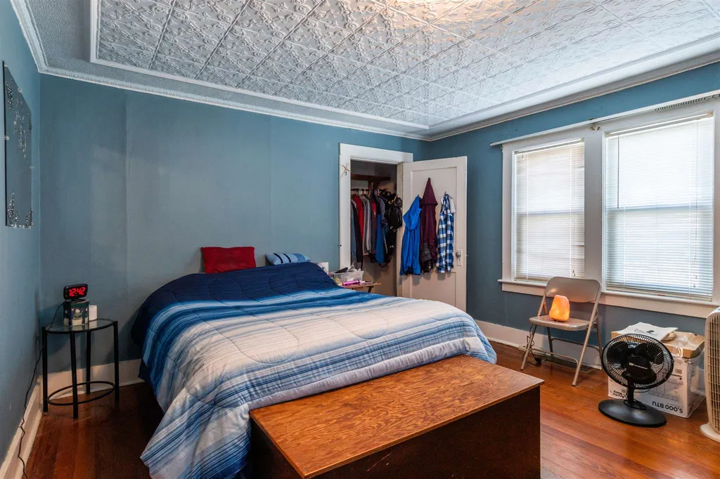 27 Grand Avenue Hudson NH 03051