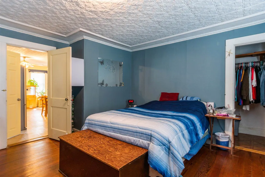 27 Grand Avenue Hudson NH 03051