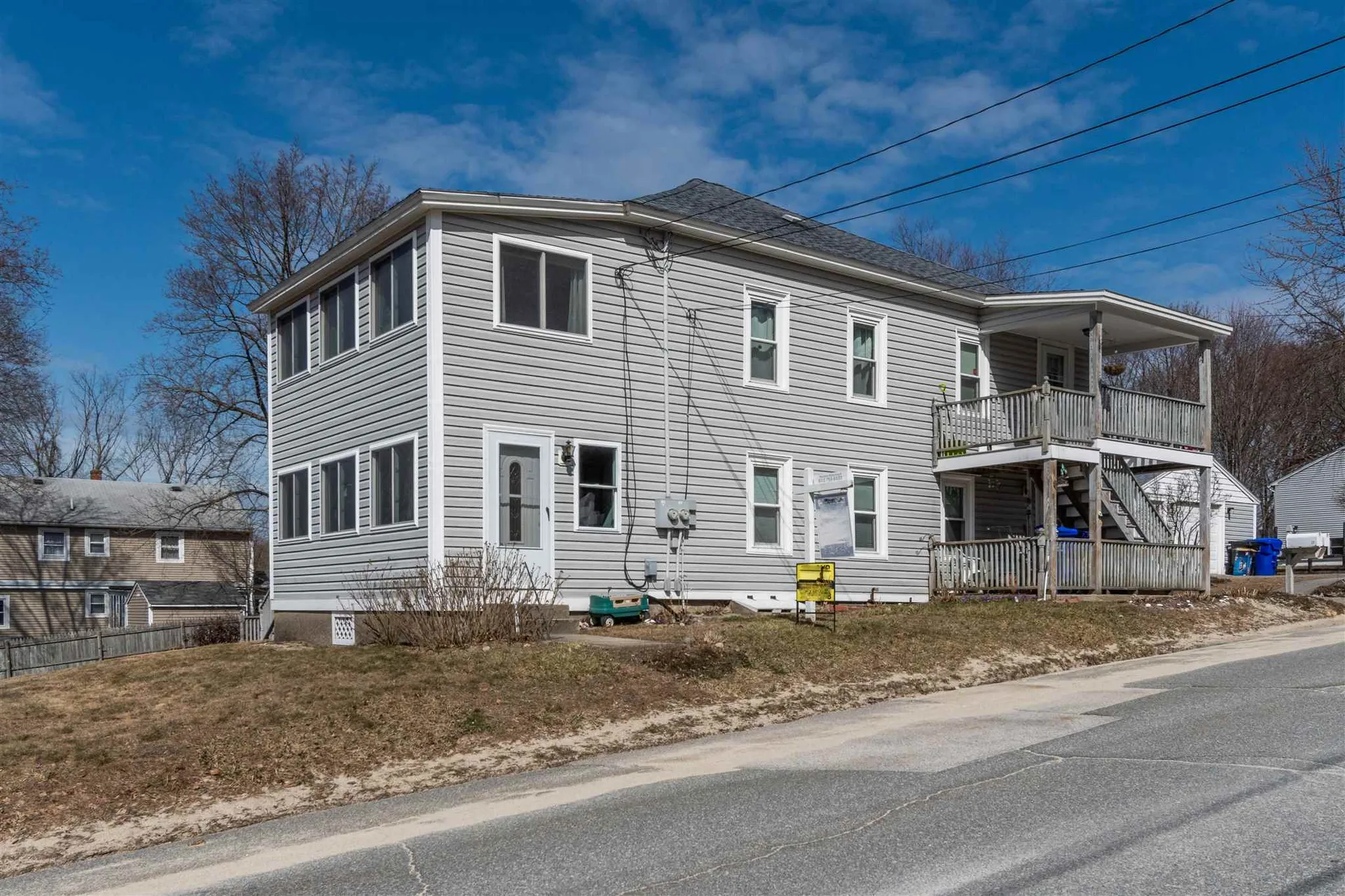 27 Grand Avenue Hudson NH 03051