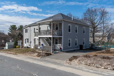 27 Grand Avenue Hudson NH 03051