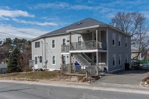 27 Grand Avenue Hudson NH 03051