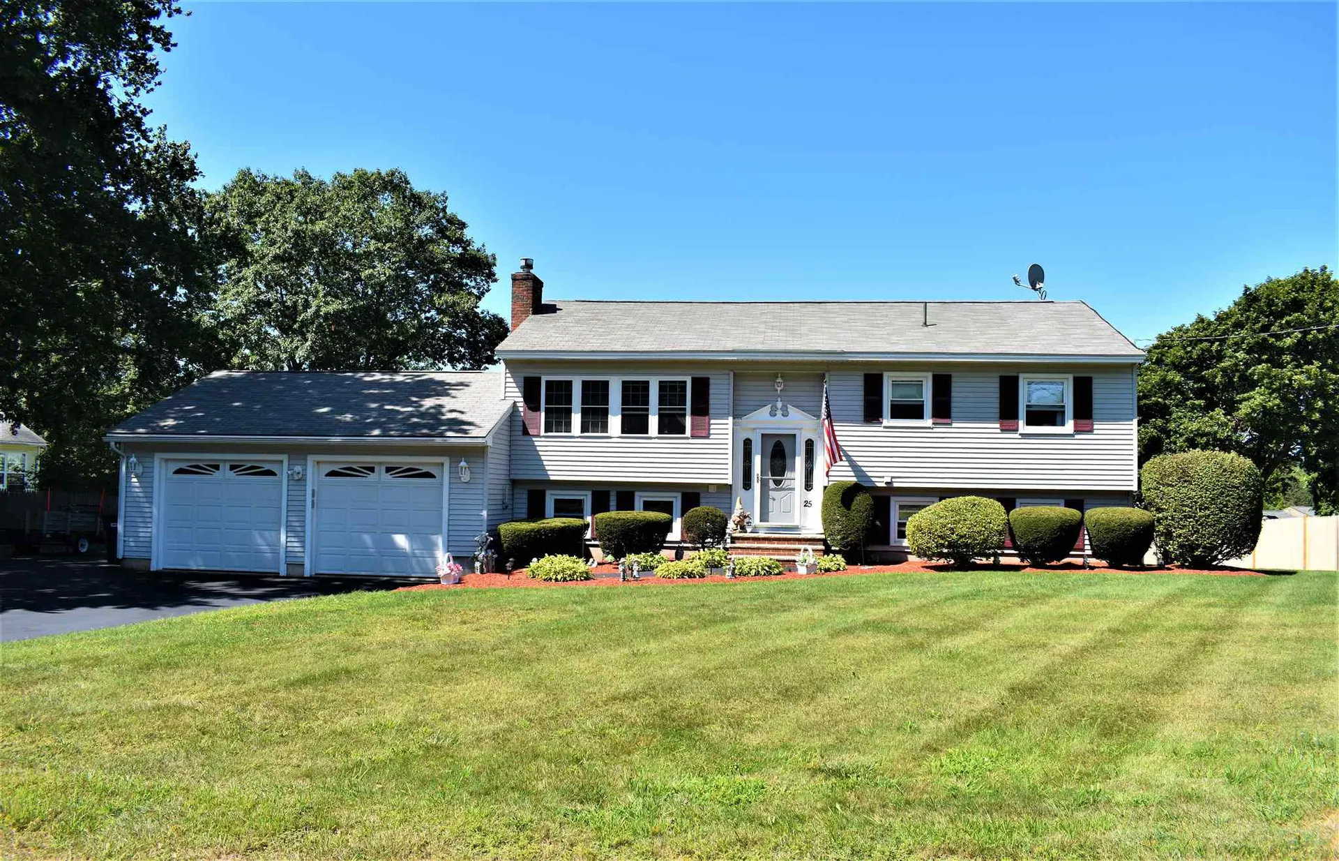 25 Matthias Street Salem NH 03079
