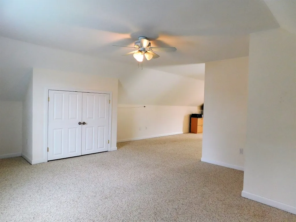 64 Hamilton Drive Epping NH 03042