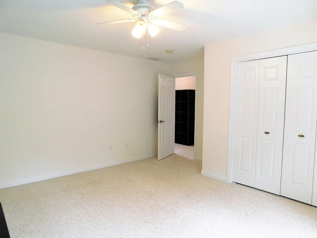 64 Hamilton Drive Epping NH 03042
