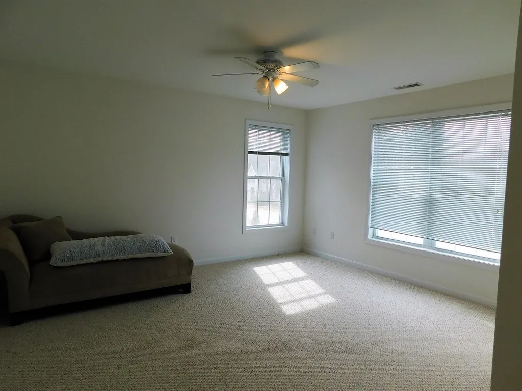 64 Hamilton Drive Epping NH 03042