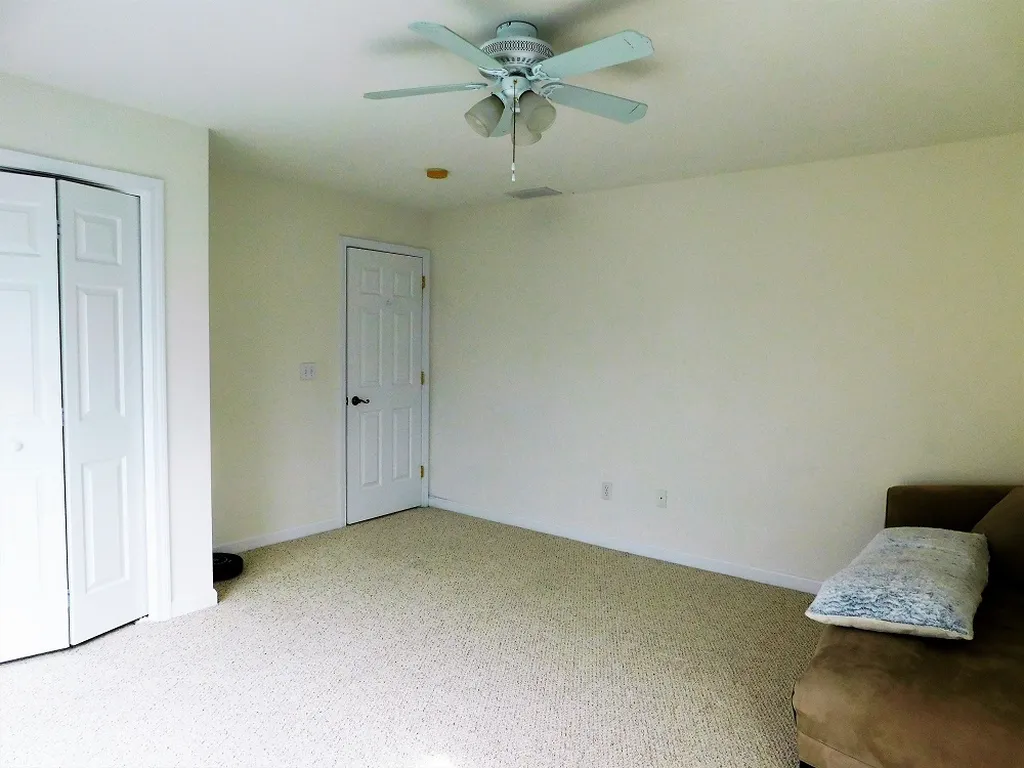 64 Hamilton Drive Epping NH 03042