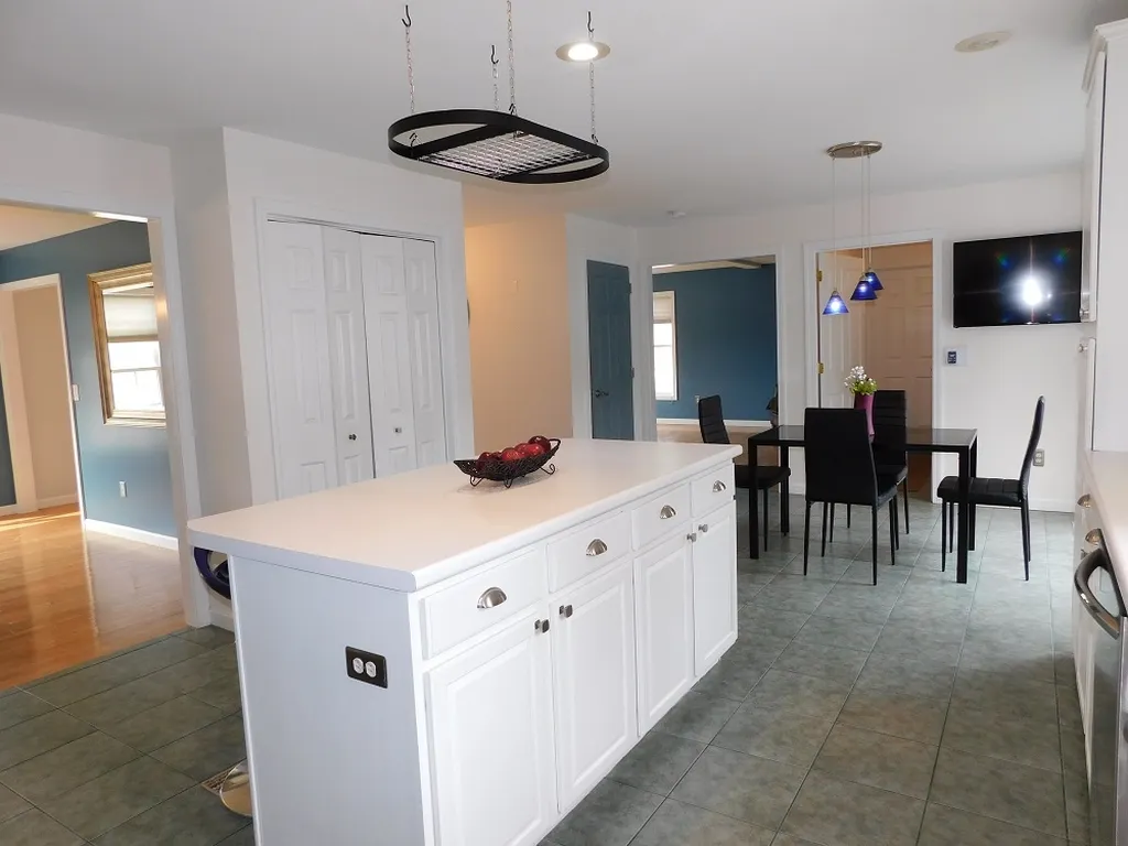 64 Hamilton Drive Epping NH 03042