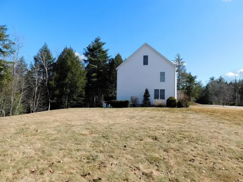 64 Hamilton Drive Epping NH 03042