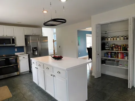 64 Hamilton Drive Epping NH 03042