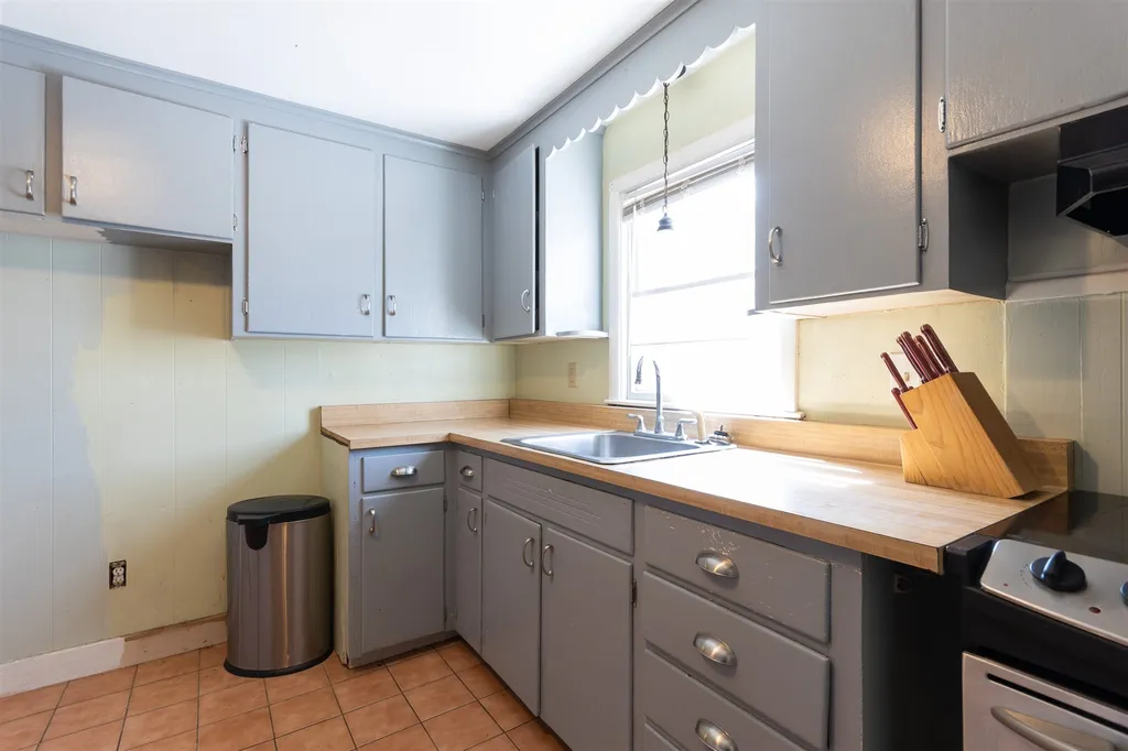 31 Davis Street Somersworth NH 03878