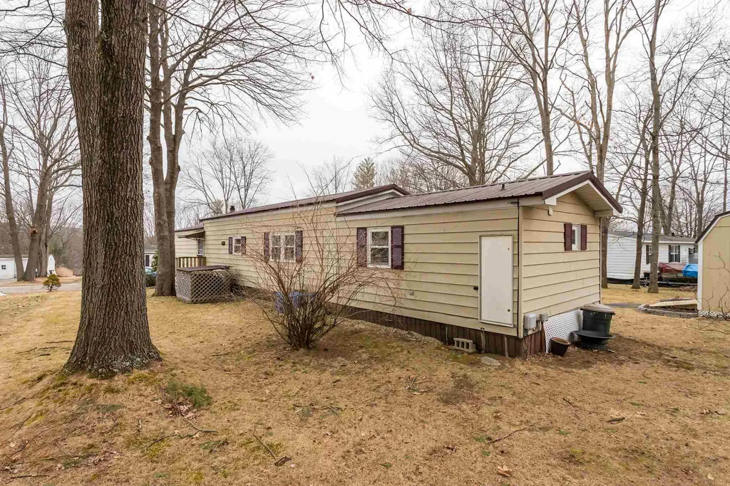 4 North Cranberry Lane Rochester NH 03867