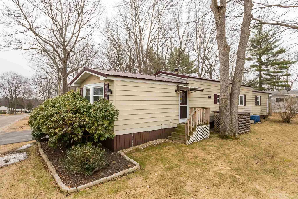 4 North Cranberry Lane Rochester NH 03867