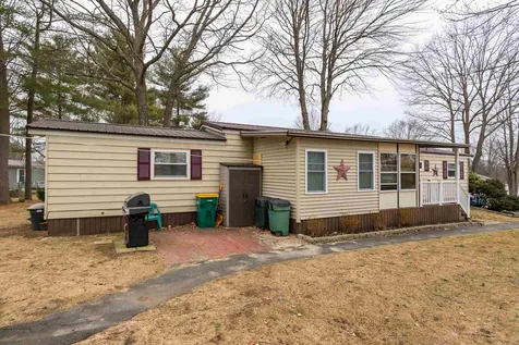 4 North Cranberry Lane Rochester NH 03867