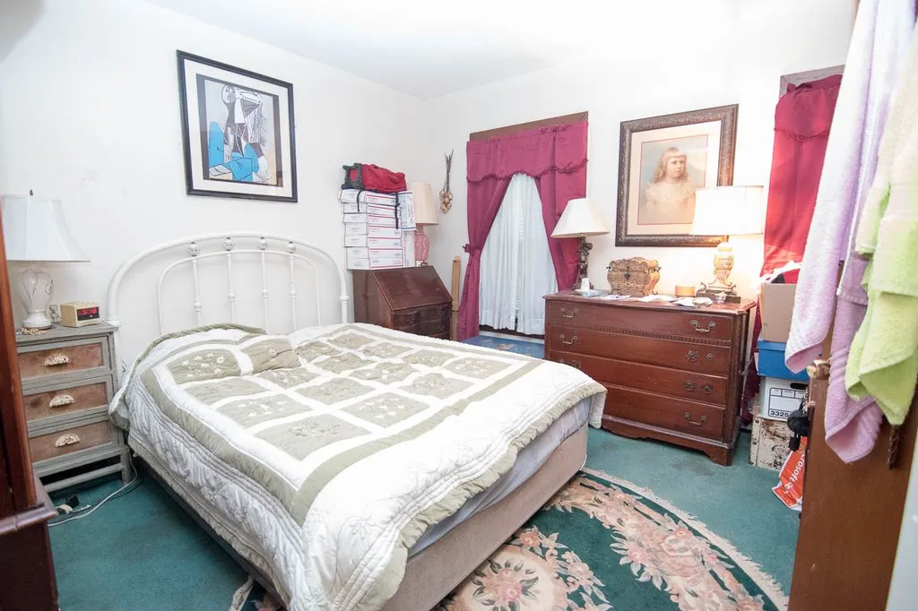 4 Brook Street Derry NH 03038
