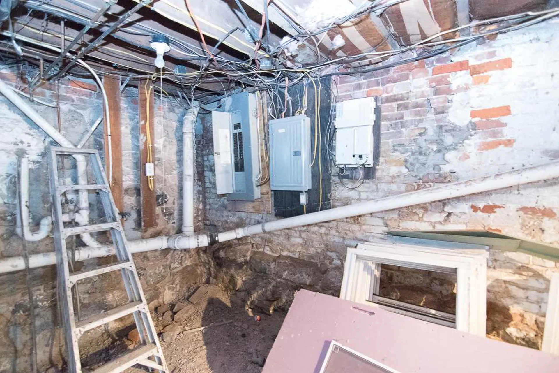 4 Brook Street Derry NH 03038