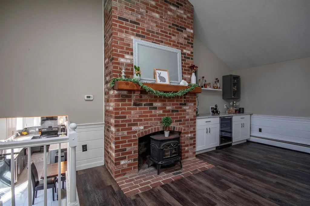10 Burbank Road Londonderry NH 03053