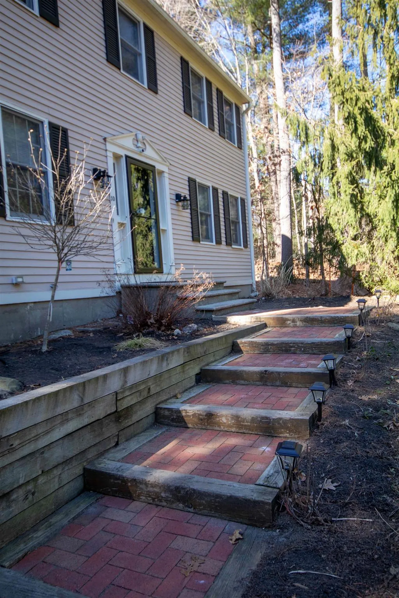 10 Burbank Road Londonderry NH 03053