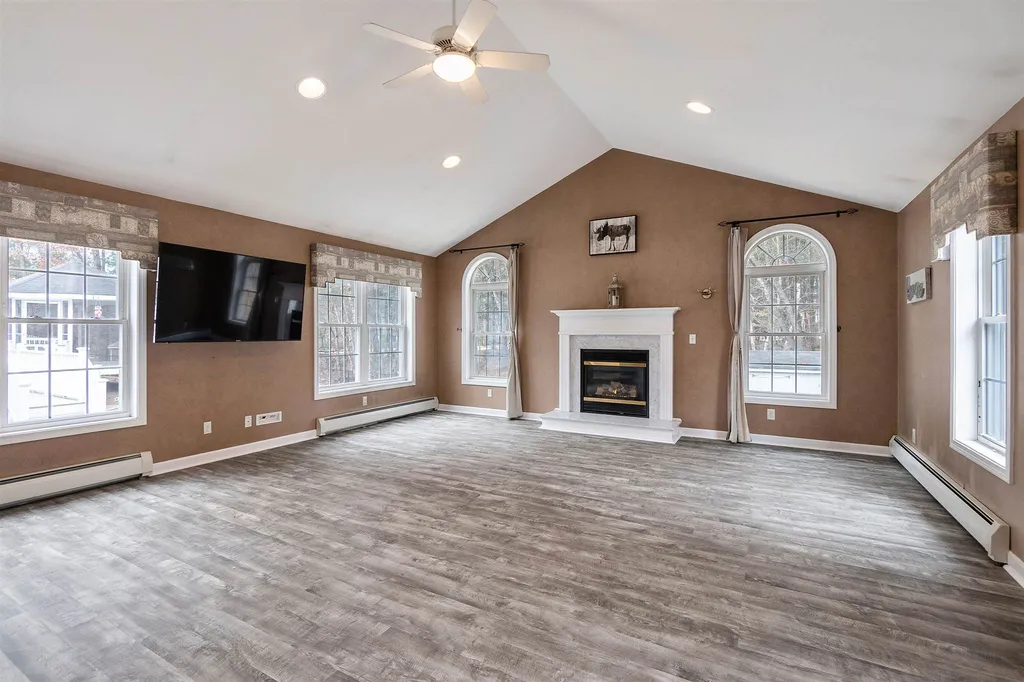 50 Musket Drive Nashua NH 03062
