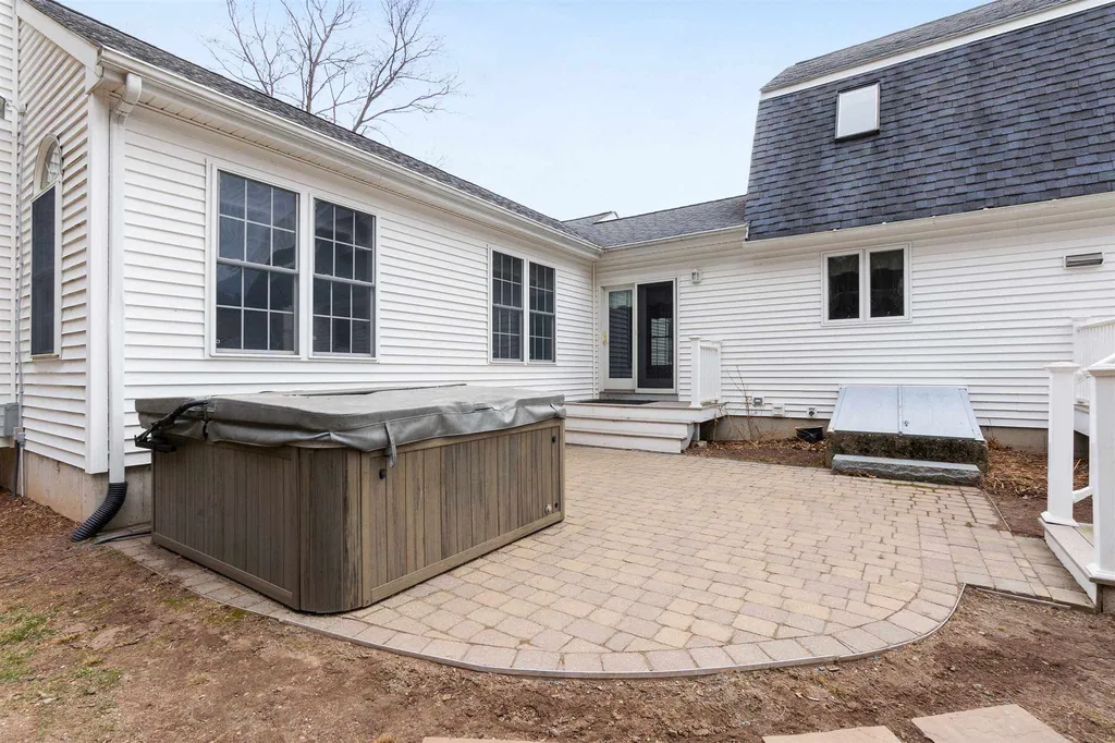 50 Musket Drive Nashua NH 03062