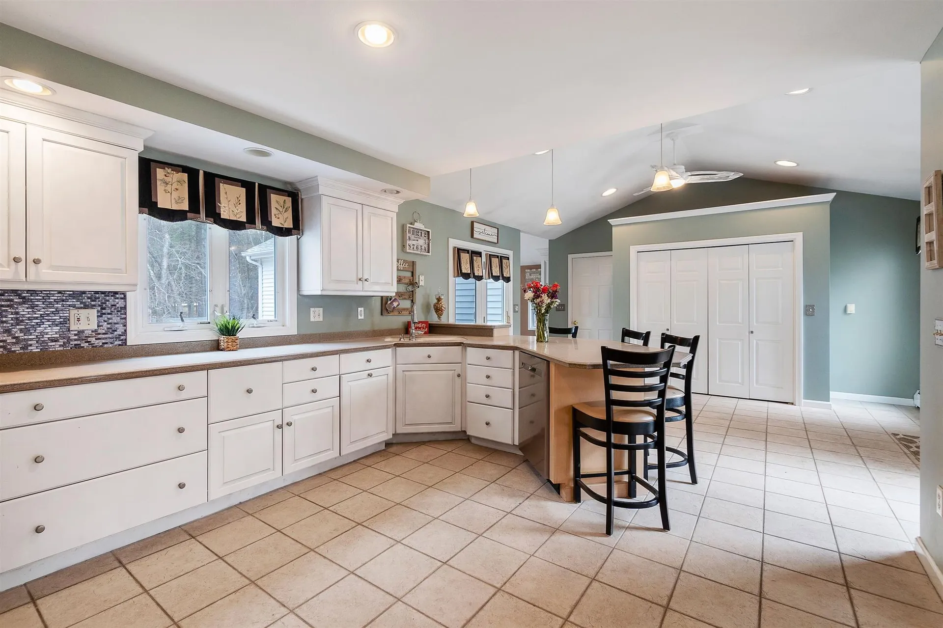 50 Musket Drive Nashua NH 03062