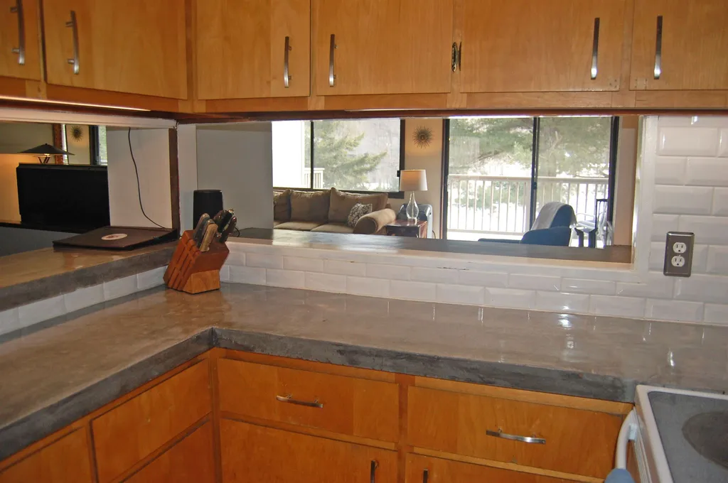 60 Drumleys North Road Warren VT 05674