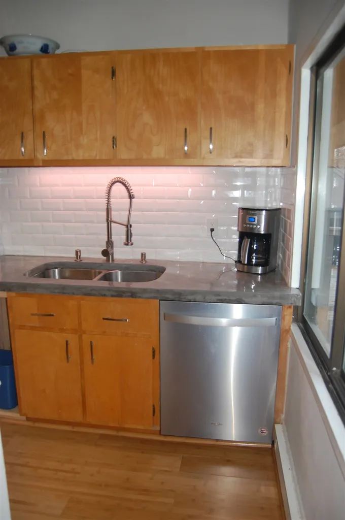 60 Drumleys North Road Warren VT 05674
