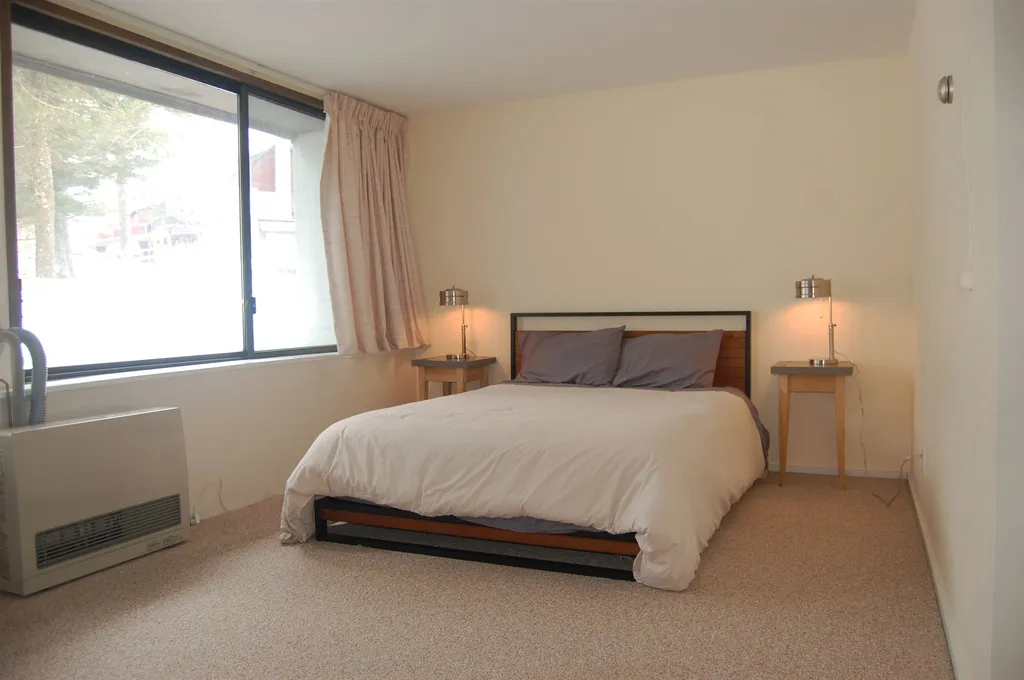60 Drumleys North Road Warren VT 05674