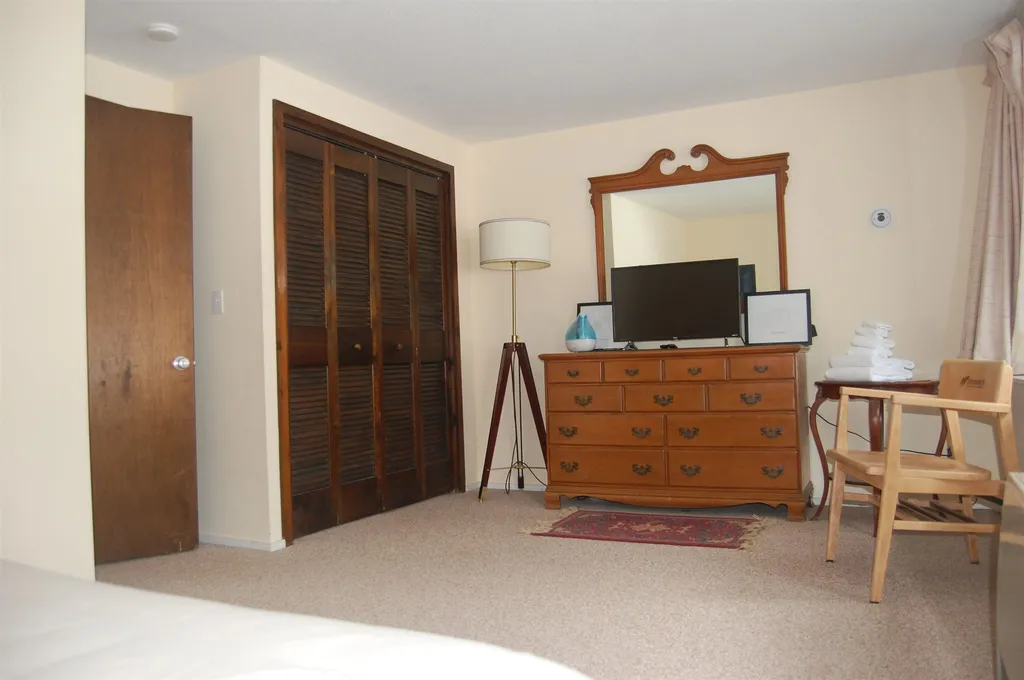 60 Drumleys North Road Warren VT 05674