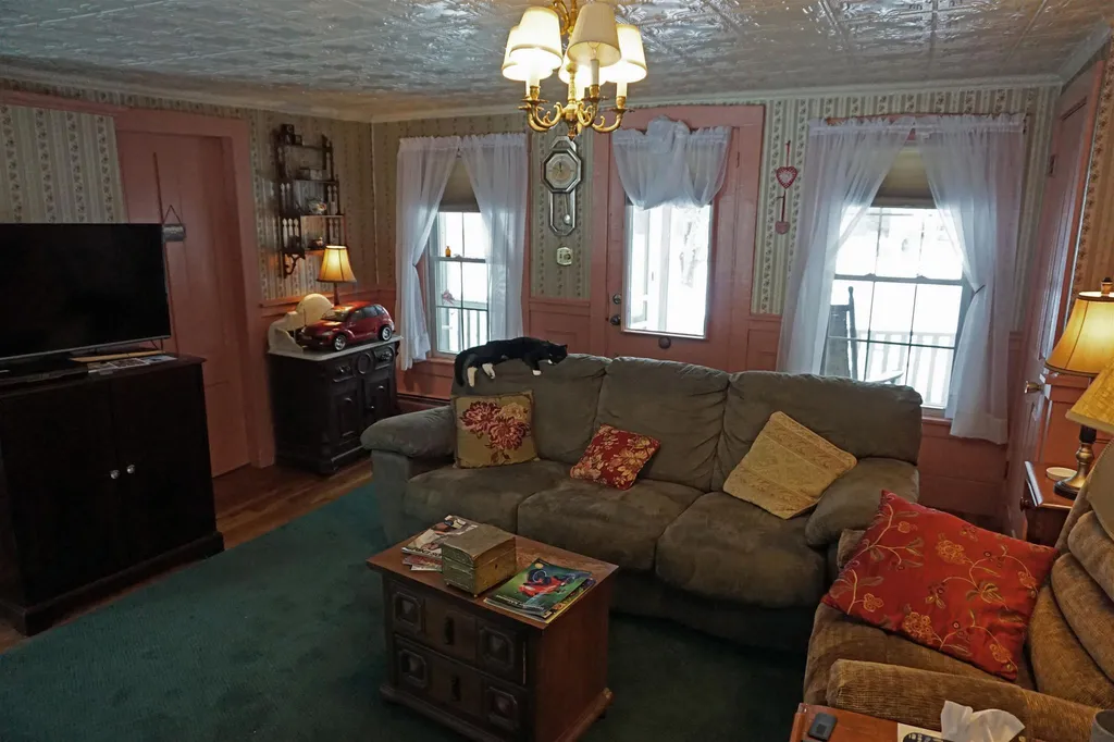 42 Ashuelot Street Swanzey NH 03446
