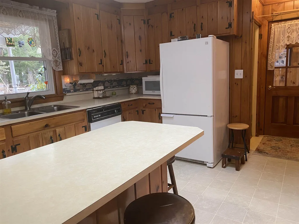 3 Wheelock Road Claremont NH 03743
