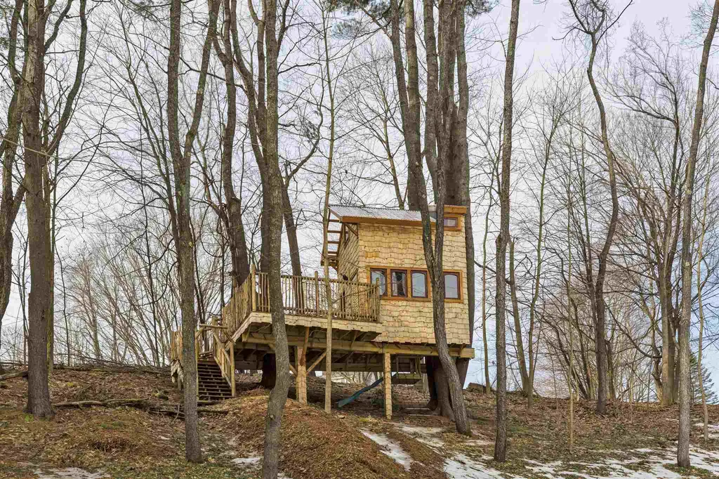 3 Dunster Drive Hanover NH 03755