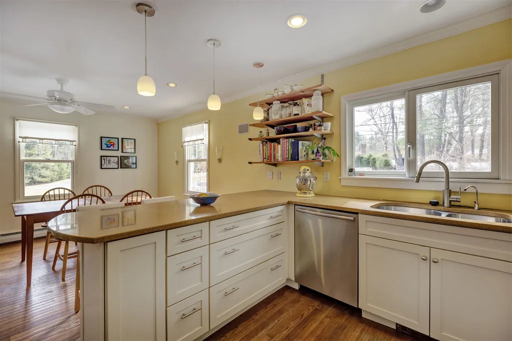 3 Dunster Drive Hanover NH 03755