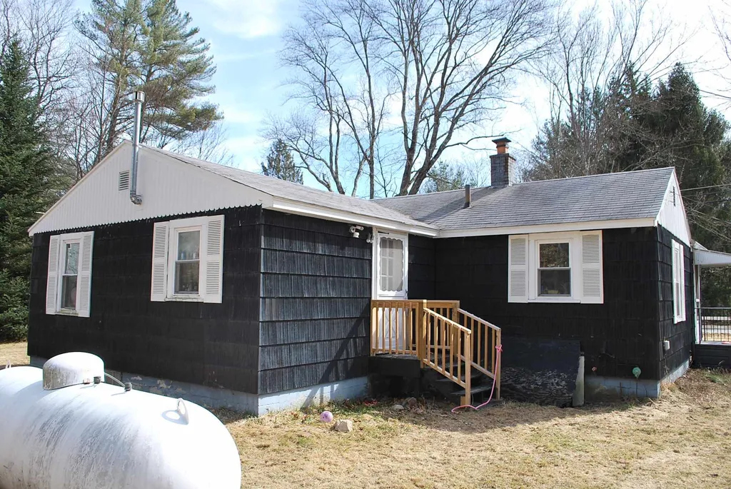 29 Hansonville Road Rochester NH 03839