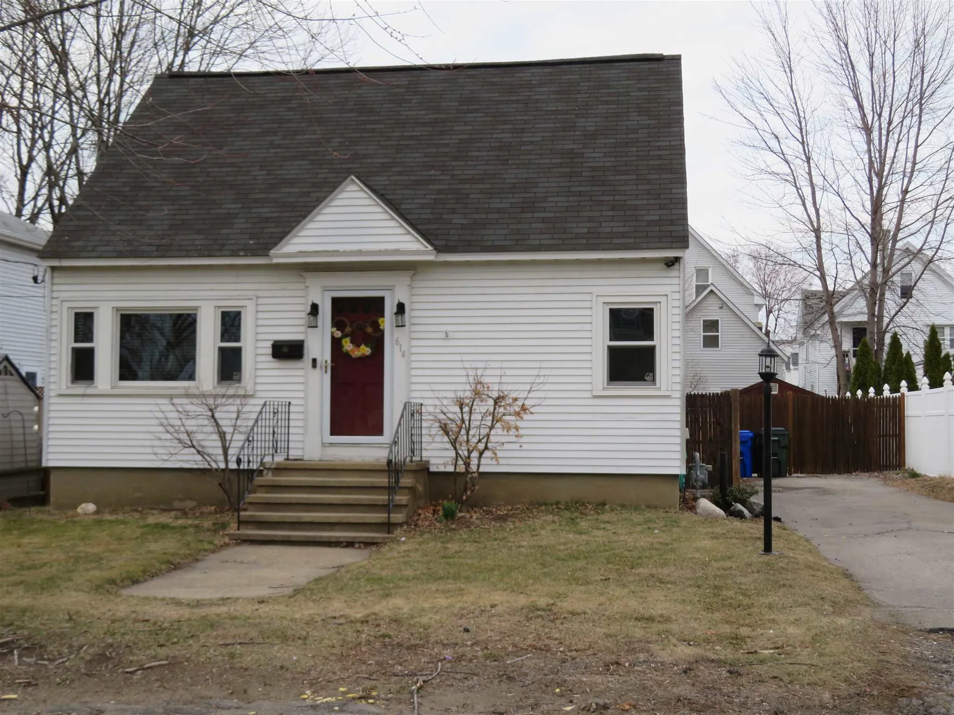 614 Dix Street Manchester NH 03103