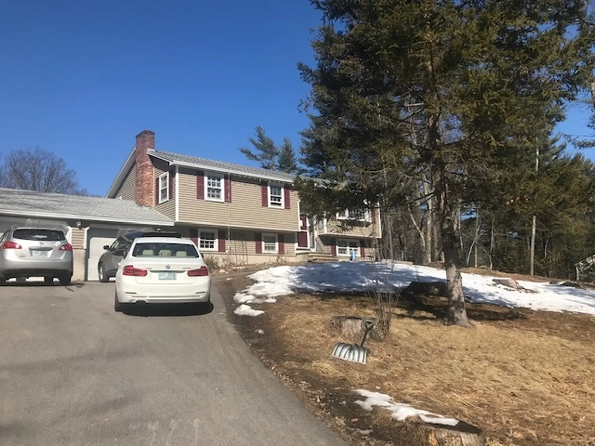 5 Pleasant Drive Londonderry NH 03053