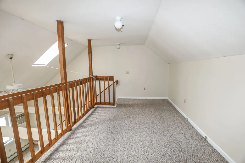 122 Valley West Way Manchester NH 03102