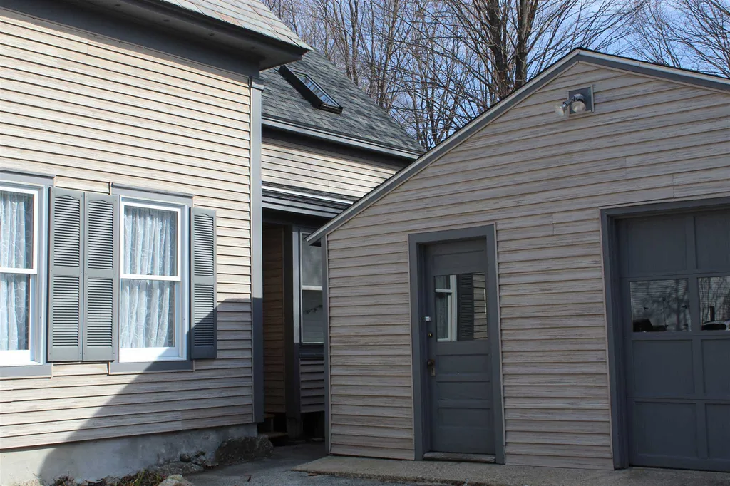 29 Acre Street Bennington NH 03442